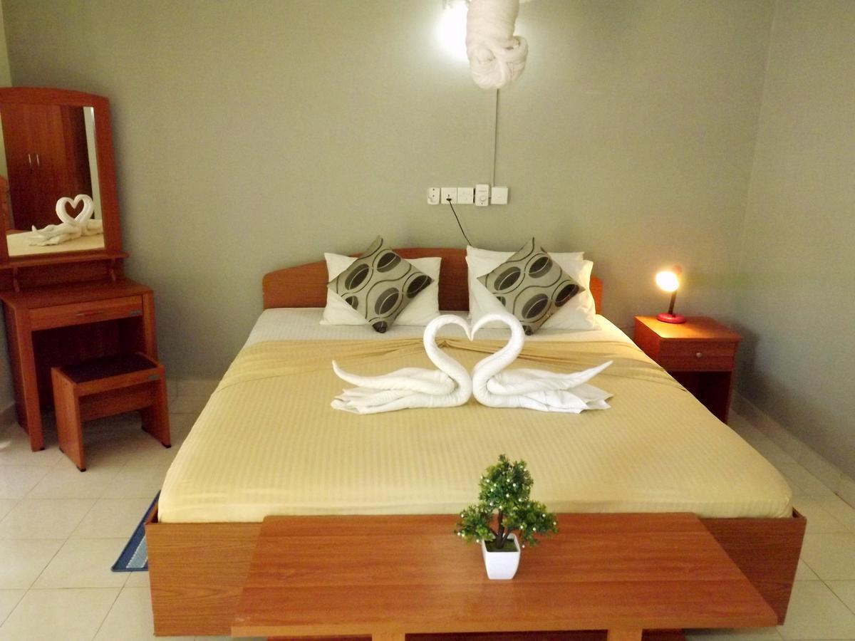 Villa Champagne Tissamaharama Bagian luar foto