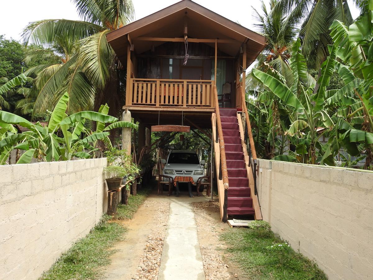 Villa Champagne Tissamaharama Bagian luar foto