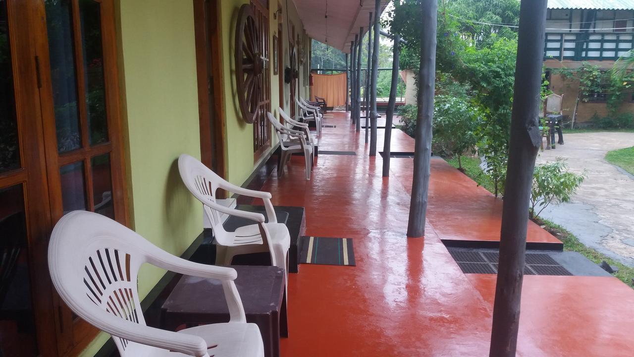 Villa Champagne Tissamaharama Bagian luar foto